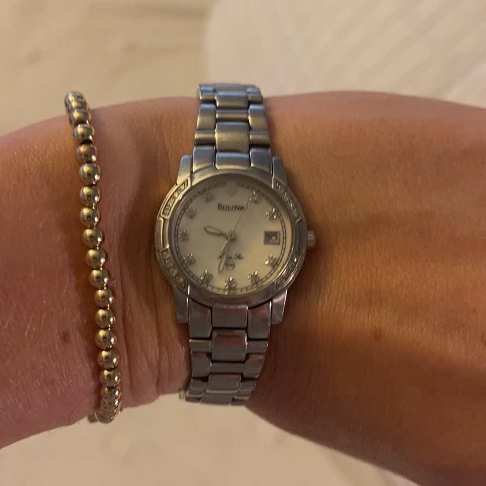 Bulova watch - Picture 3 of 3